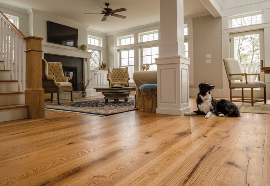 Live Sawn Red Oak Floor. Trim, Mouldings and Staircase by Ponders Hollow.